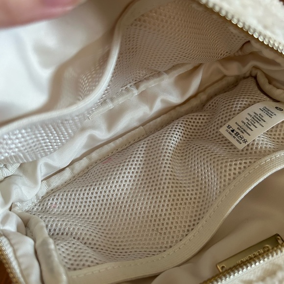 lululemon sherpa belt bag - Picture 2 of 4